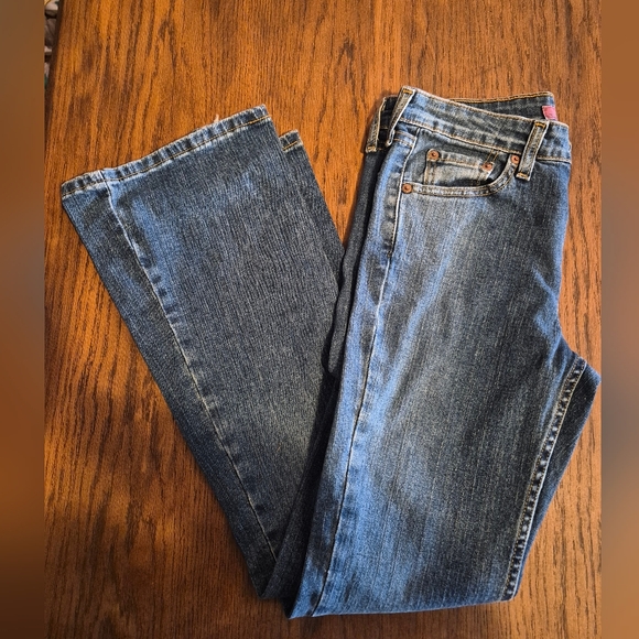 Women's Levi's 519 Low Flare Jeans, Size 5 Short, 28W 29.5L 
Get a great deal on - Picture 9 of 11